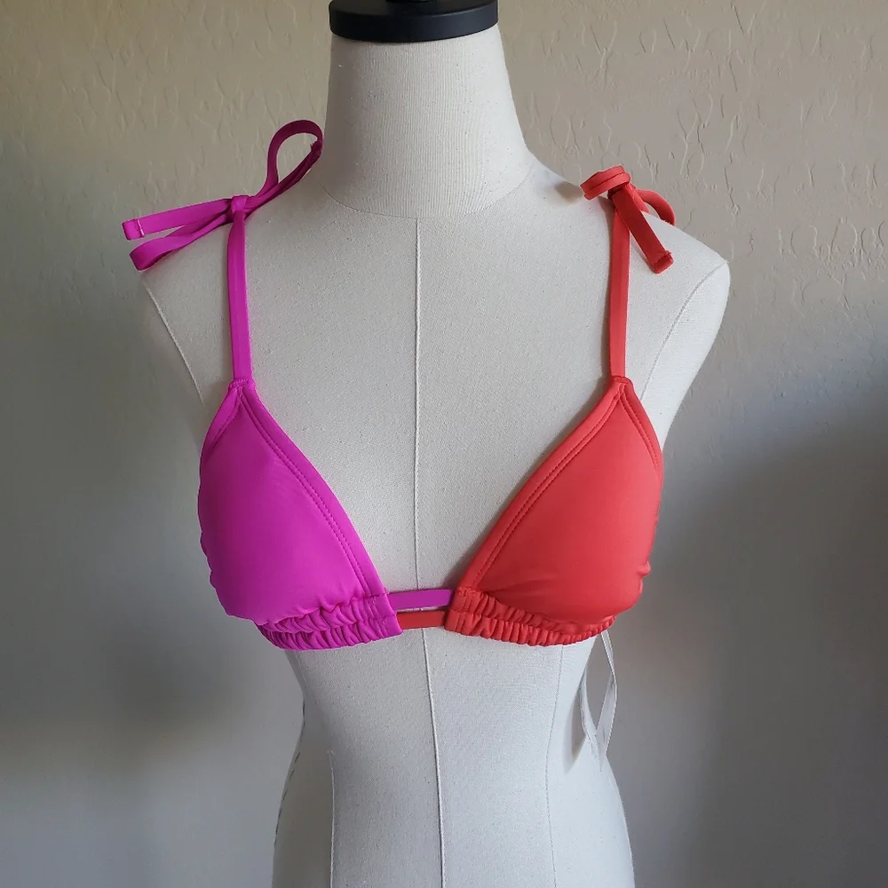 ⭐️4/$20‎ Sugar Beach Bikini TopSize XS